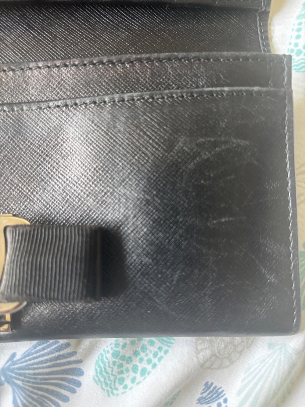 Gorgeous Ferragamo wallet with COA - Picture 6 of 7